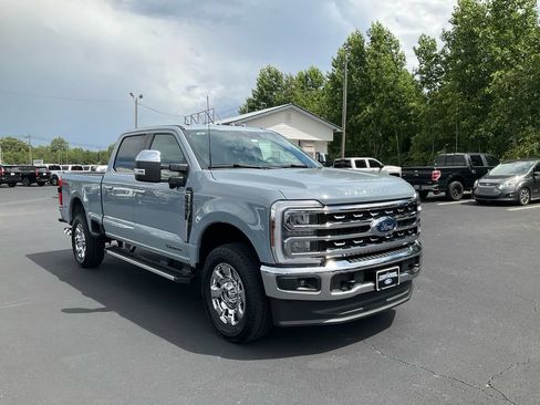 New 2026 Ford F250 Lariat w/ Chrome Package AWD/4WD image 3