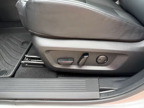 Certified 2024 Nissan Rogue SV w/ SV Premium Package AWD/4WD image 35