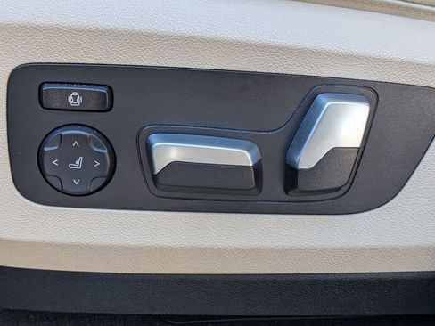 Used 2021 BMW X5 sDrive40i w/ Convenience Package image 19