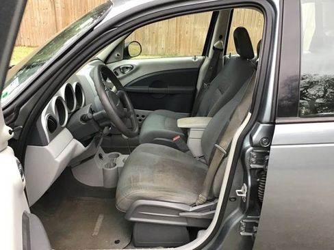 Used 2008 Chrysler PT Cruiser LX image 9