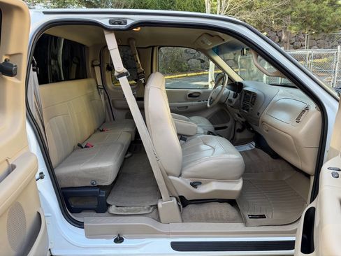 Used 1999 Ford F150 Lariat image 23