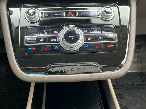 Used 2020 Lincoln Corsair Reserve w/ Elements Package image 15