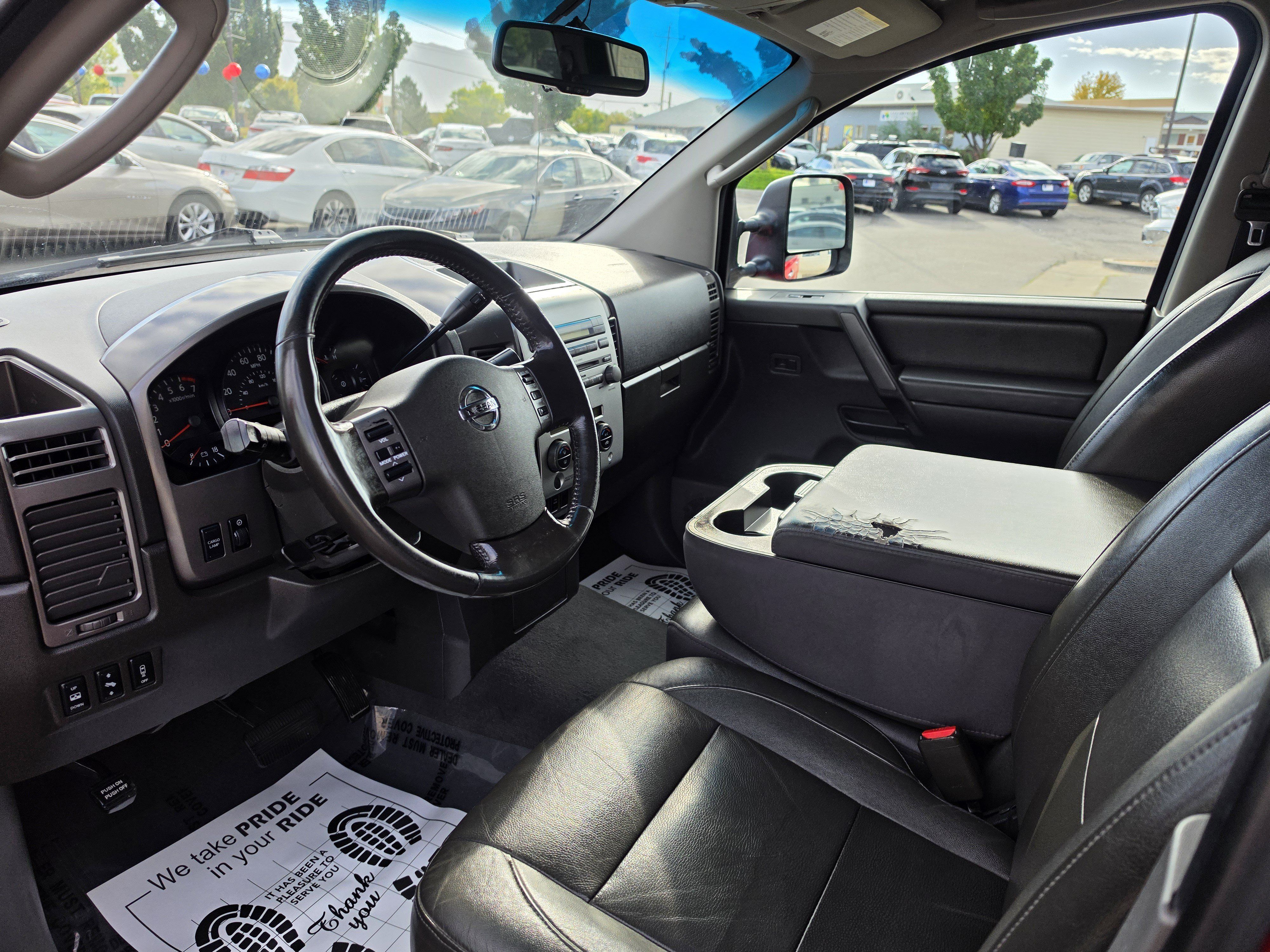 Used 2007 Nissan Titan LE w/ Tow Pkg AWD/4WD image 12