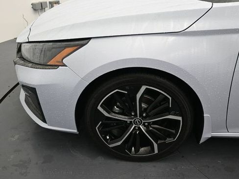 Used 2023 Nissan Altima 2.5 SR image 10