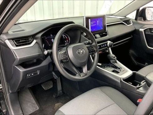 Used 2024 Toyota RAV4 XLE AWD/4WD image 16