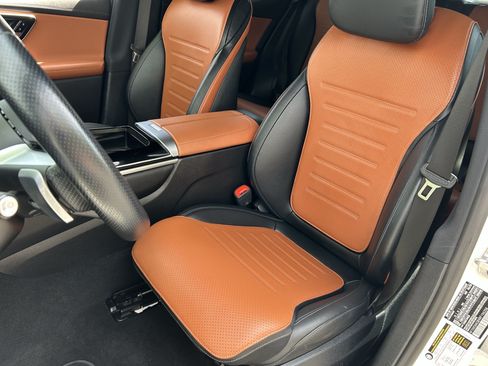 Used 2024 Mercedes-Benz GLC 300 image 18