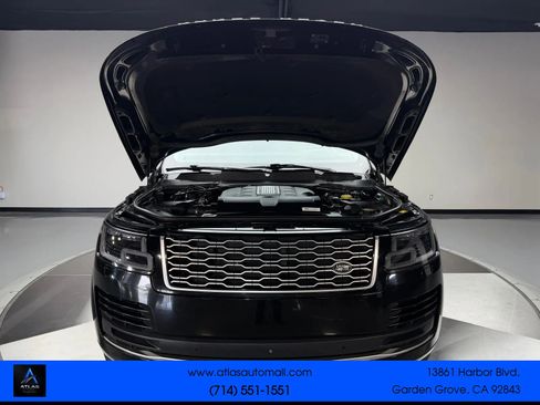Used 2018 Land Rover Range Rover Supercharged AWD/4WD image 3