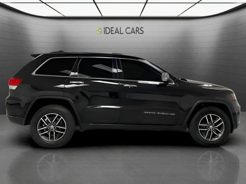 Used 2017 Jeep Grand Cherokee Limited w/ Luxury Group II AWD/4WD image 4