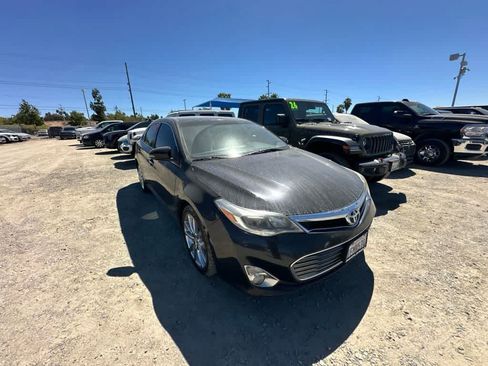 Used 2014 Toyota Avalon XLE Touring FWD image 2