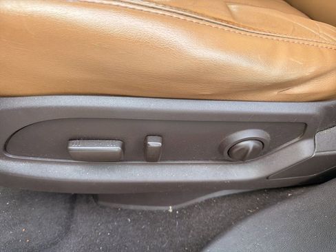 Used 2014 Buick Enclave Leather image 12