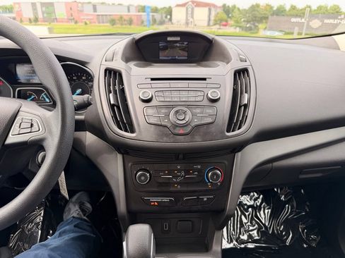 Used 2017 Ford Escape S FWD image 22
