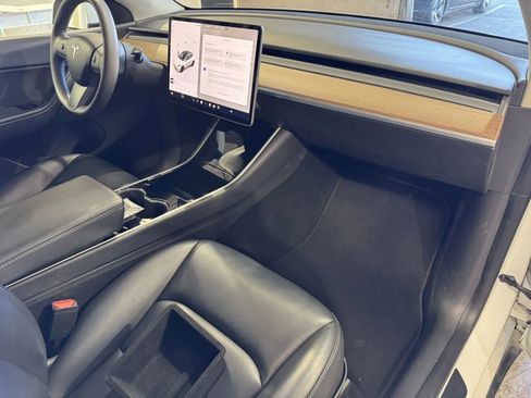 Used 2020 Tesla Model Y Performance image 5