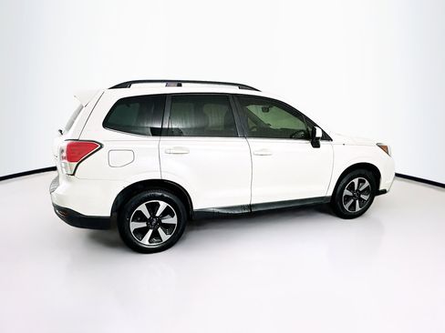 Used 2017 Subaru Forester 2.5i Limited image 10