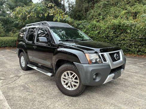 Used 2015 Nissan Xterra S w/ Value Package RWD image 1