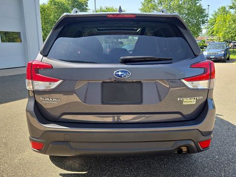 Used 2023 Subaru Forester Premium AWD/4WD image 5