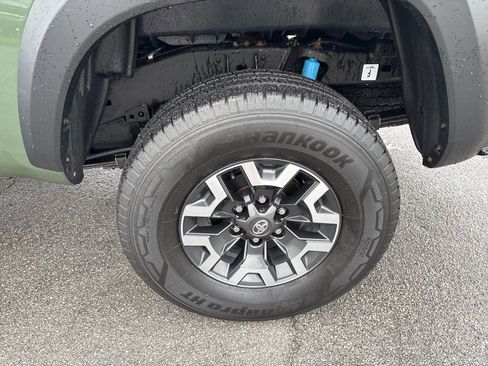 Used 2022 Toyota Tacoma TRD Off-Road image 47