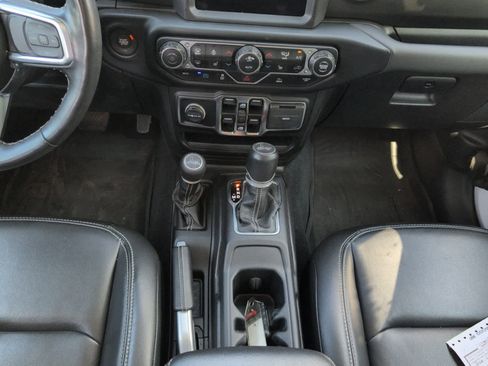 Used 2023 Jeep Wrangler Sahara w/ Cold Weather Group image 19