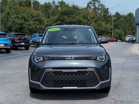 Used 2025 Kia Soul LX w/ LX Technology Package FWD image 10