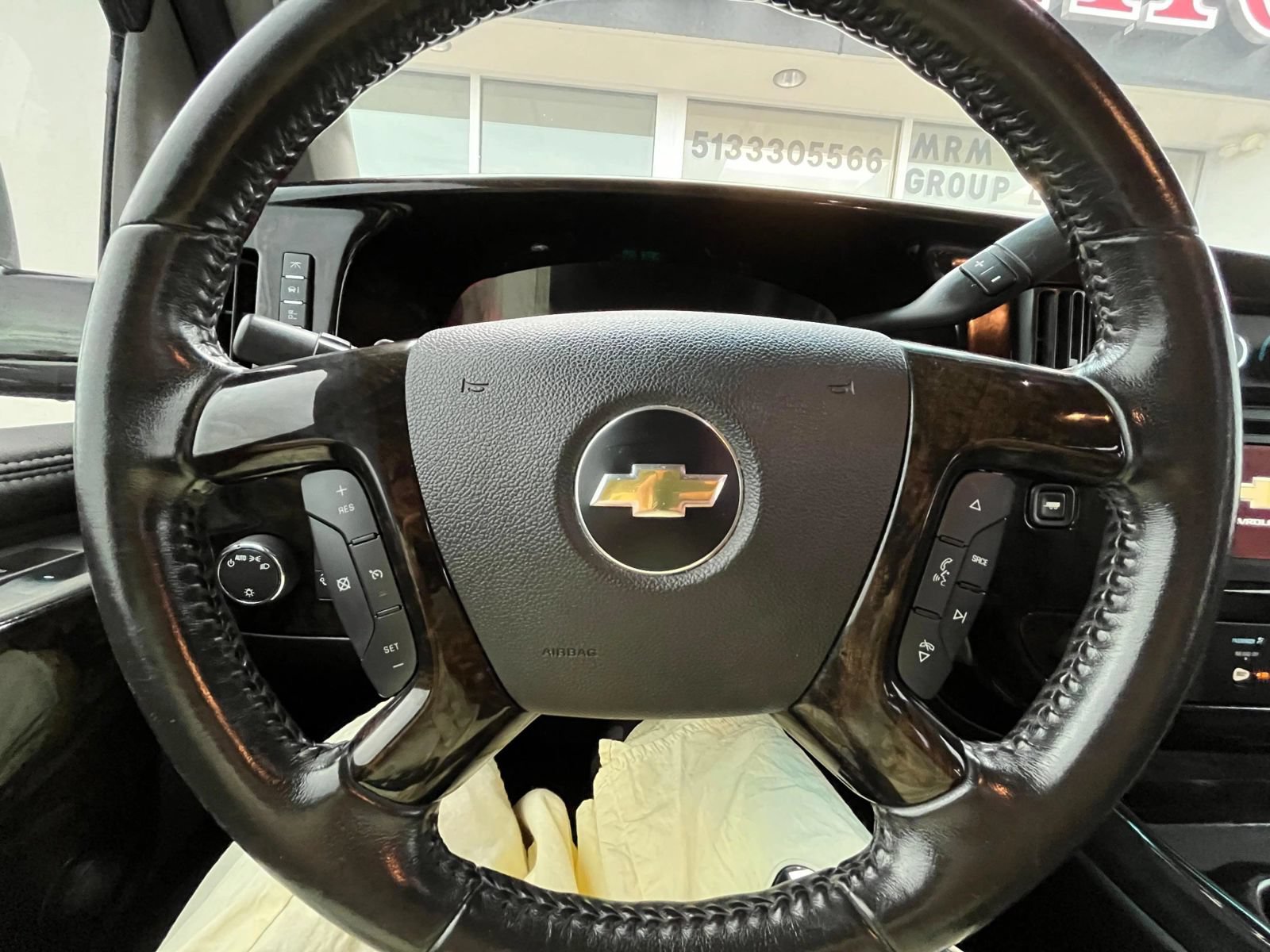 Used 2018 Chevrolet Express 2500 Extended w/ Enhanced Convenience Package RWD image 16
