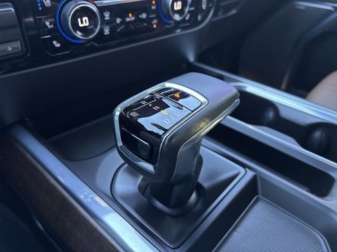 Used 2024 Chevrolet Silverado 1500 High Country w/ High Country Premium Package image 26