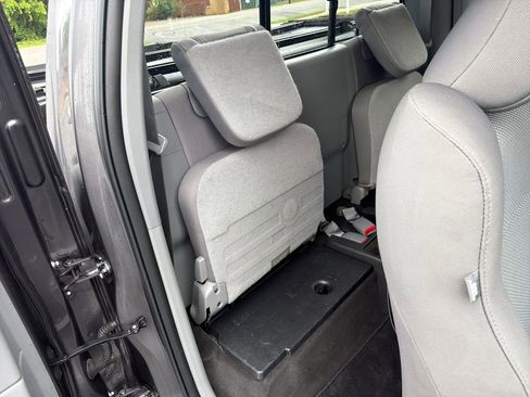 Used 2015 Toyota Tacoma 4x4 Access Cab V6 w/ TRD Sport Package image 38