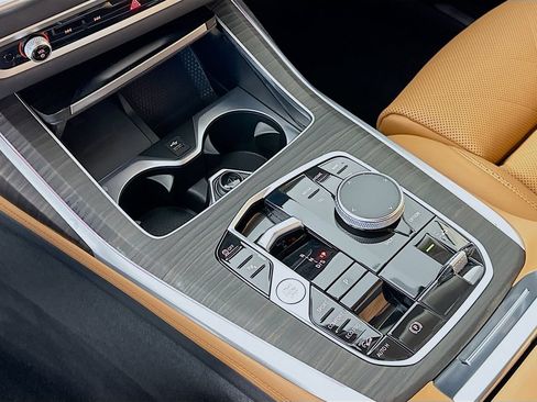 Certified 2024 BMW X7 xDrive40i AWD/4WD image 17