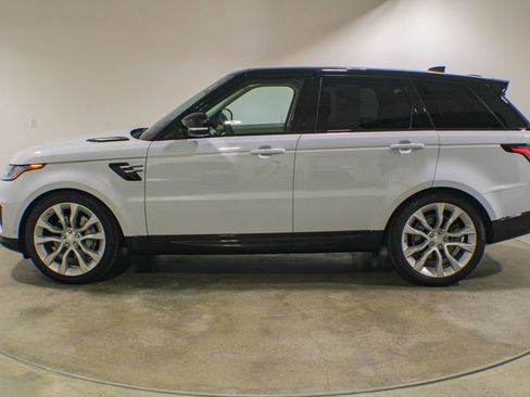 Used 2020 Land Rover Range Rover Sport HSE image 2