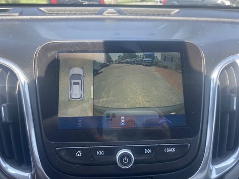 Used 2018 Chevrolet Equinox Premier AWD/4WD image 22