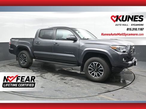 Used 2023 Toyota Tacoma TRD Sport image 1