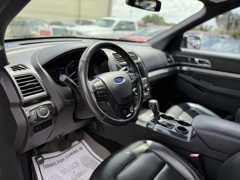 Used 2019 Ford Explorer XLT w/ Equipment Group 202A image 13