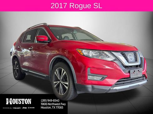 Used 2017 Nissan Rogue SL FWD image 1
