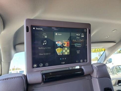 Certified 2018 Chrysler Pacifica Touring-L Plus image 28