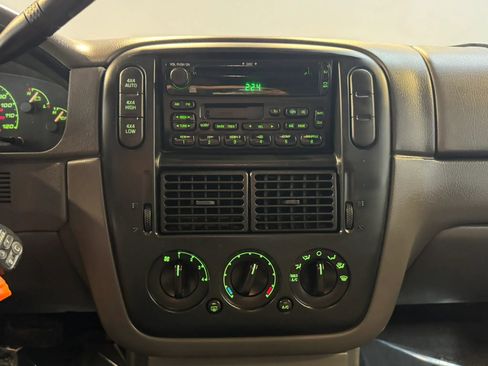 Used 2002 Ford Explorer XLS AWD/4WD image 12