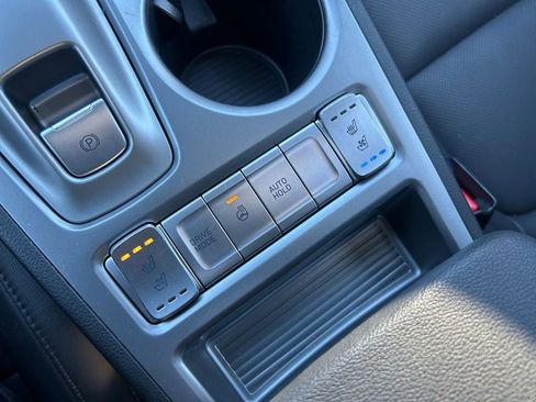 Used 2023 Hyundai Kona Limited image 36