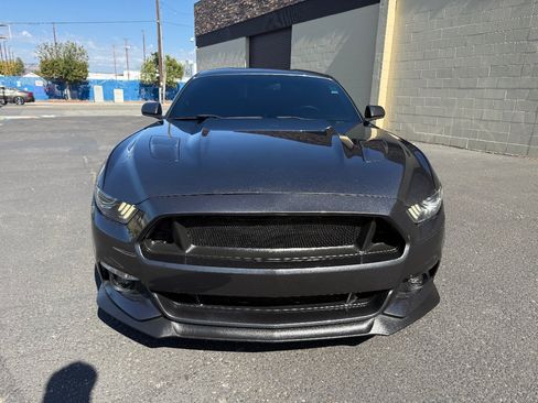 Used 2017 Ford Mustang GT w/ GT Performance Package RWD image 2
