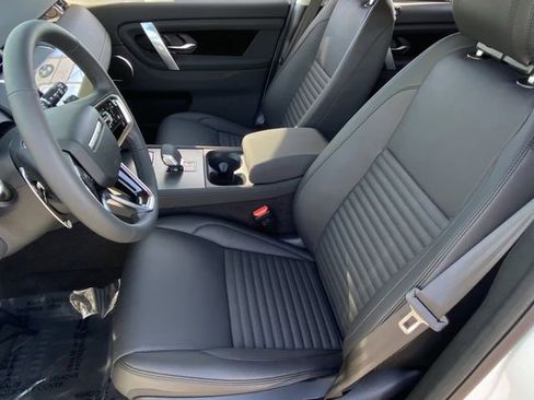 New 2025 Land Rover Discovery Sport S image 6