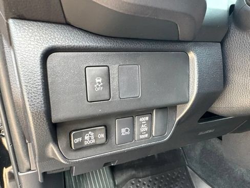 Used 2023 Toyota Tacoma TRD Sport w/ Technology Package AWD/4WD image 9
