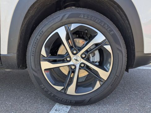 Used 2026 Chevrolet Trax RS w/ Sunroof Package image 10