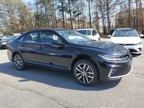 New 2026 Volkswagen Jetta SE image 3