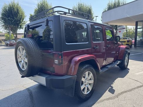 Used 2013 Jeep Wrangler Unlimited Sahara w/ Connectivity Group AWD/4WD image 5