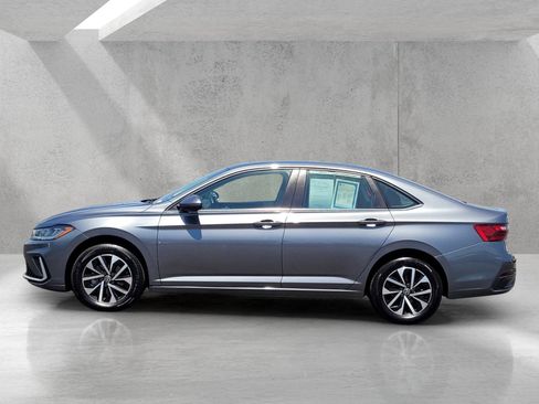 Used 2025 Volkswagen Jetta S FWD image 8