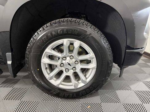 Used 2023 Chevrolet Silverado 1500 RST RWD image 15