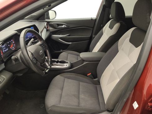 Used 2024 Chevrolet Trax RS FWD image 17