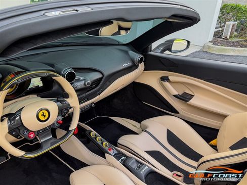Used 2022 Ferrari F8 Tributo RWD image 15