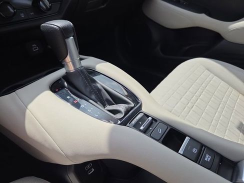 Used 2024 Honda HR-V LX image 20