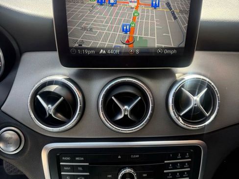 Used 2018 Mercedes-Benz CLA 250 image 8