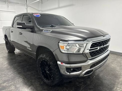 Used 2022 RAM 1500 Big Horn AWD/4WD image 3