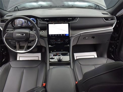 Used 2025 Jeep Grand Cherokee L Limited w/ Trailer Tow Package image 11