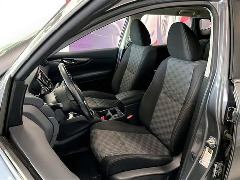 Used 2020 Nissan Rogue Sport SV w/ All-Weather Package AWD/4WD image 9