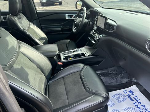 Used 2022 Ford Explorer ST w/ ST Street Pack AWD/4WD image 30